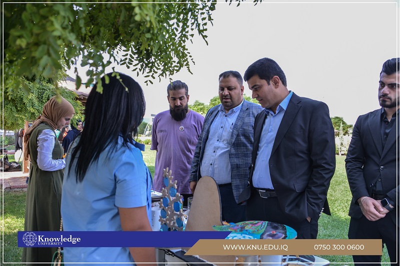‏Holding an exhibition of Art and handicrafts at Knowledge University